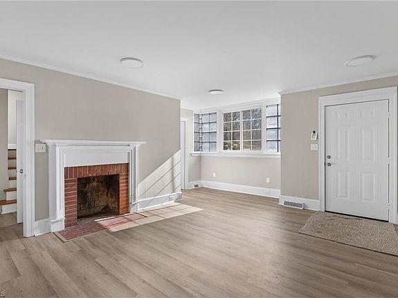 2nd image of 304 Bryan St