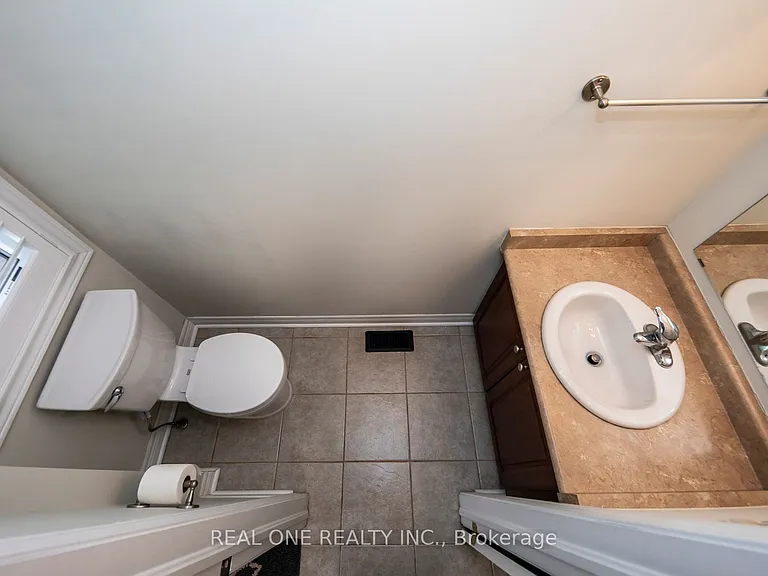 2319 Stone Glen Cres — Photo 22
