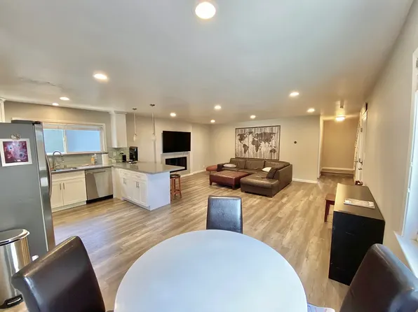 245 Chiquita Ave, Mountain View, CA 94041