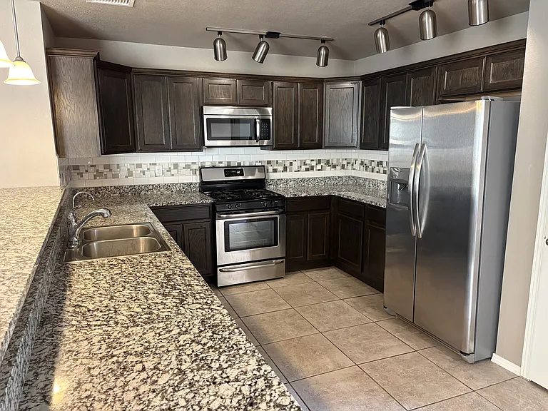 14180 Charles Pollock Ave — Photo 6