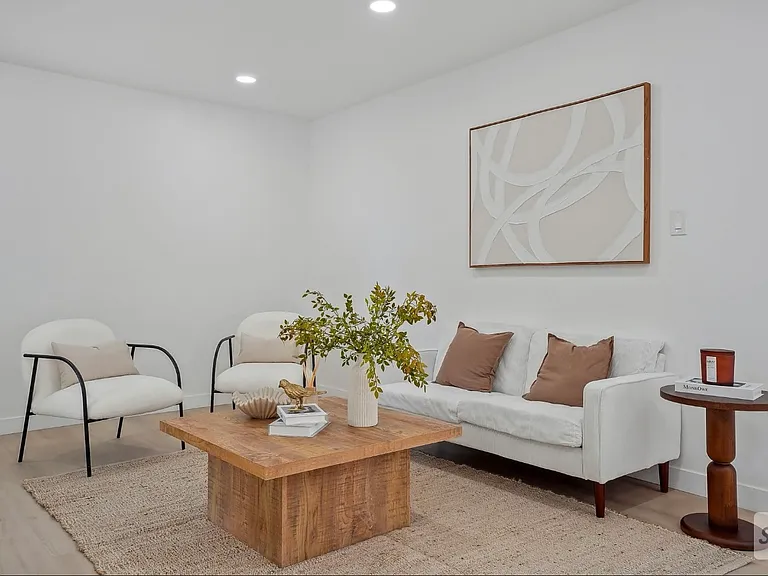 9203 Chaney Ave — Photo 5