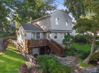24 Oliver Pl, Ringwood, NJ 07456