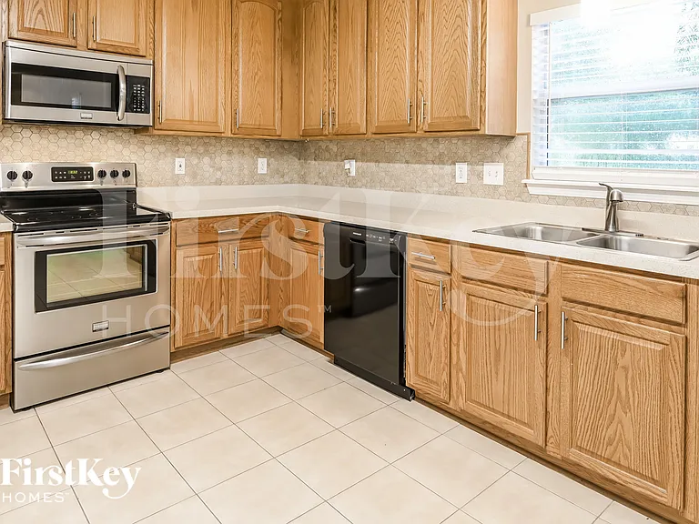 1814 Forest Creek Dr — Photo 7