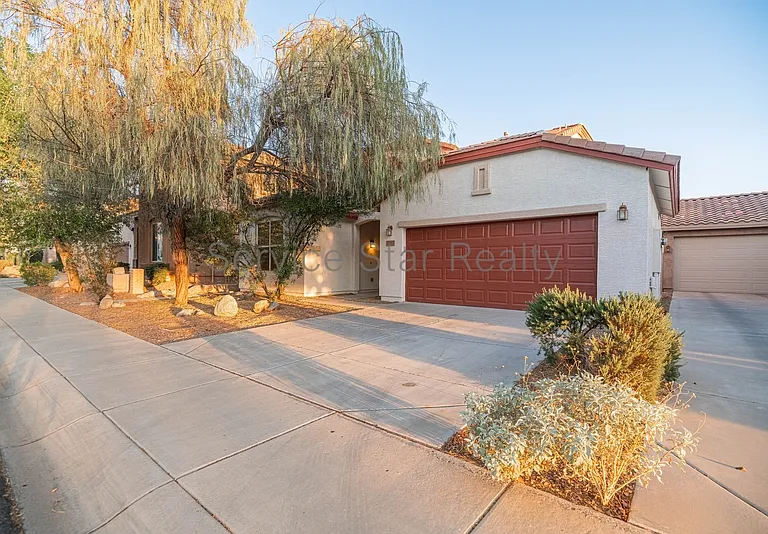 7383 W Milton Dr — Photo 2