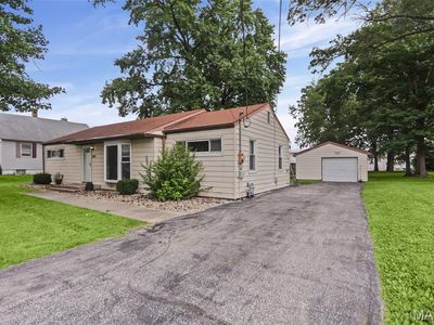 5817 Memory Ln, Belleville, IL, 62226