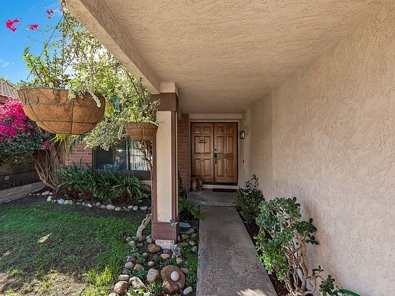 3rd image of 7319 Canyon Peak Ln