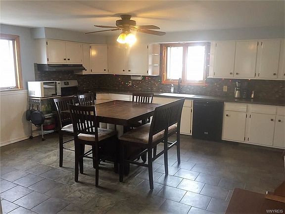 2nd image of 93 Susan Ln