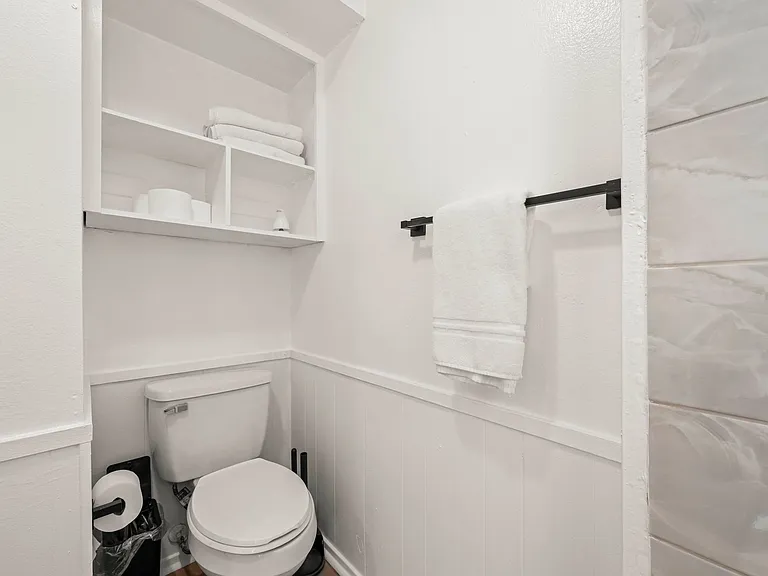 Allandale Flats — Photo 9