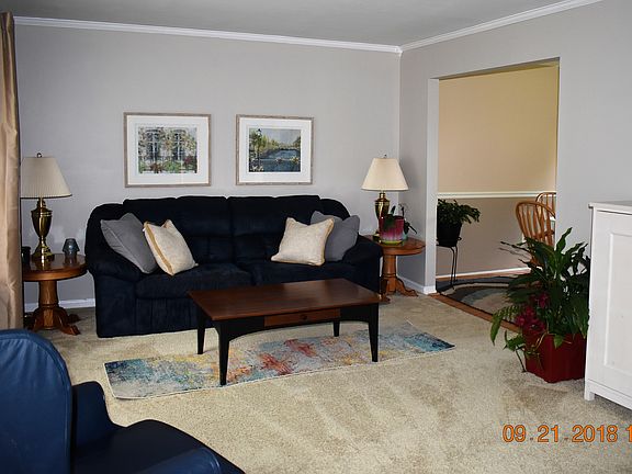 4th image of 18614 Fairway St
