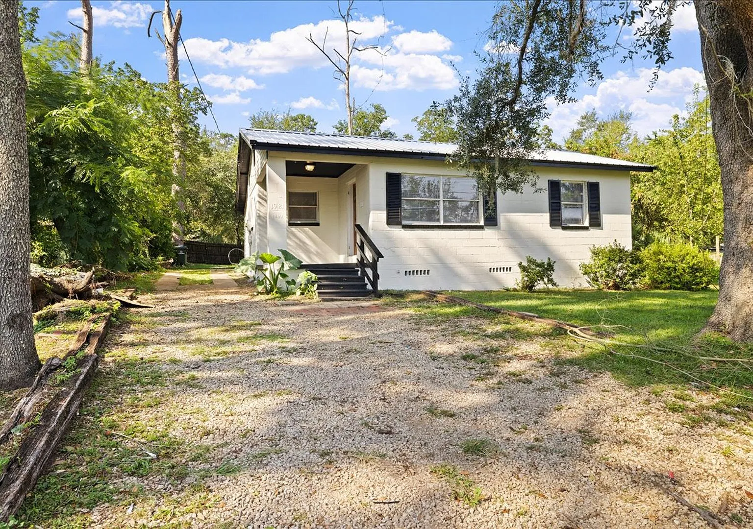 2 Bedroom 1 Bathroom Condo by FSU! Leasing for Fall 2027 — Photo 2