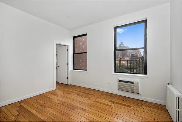 Rented by Triplemint | media 28