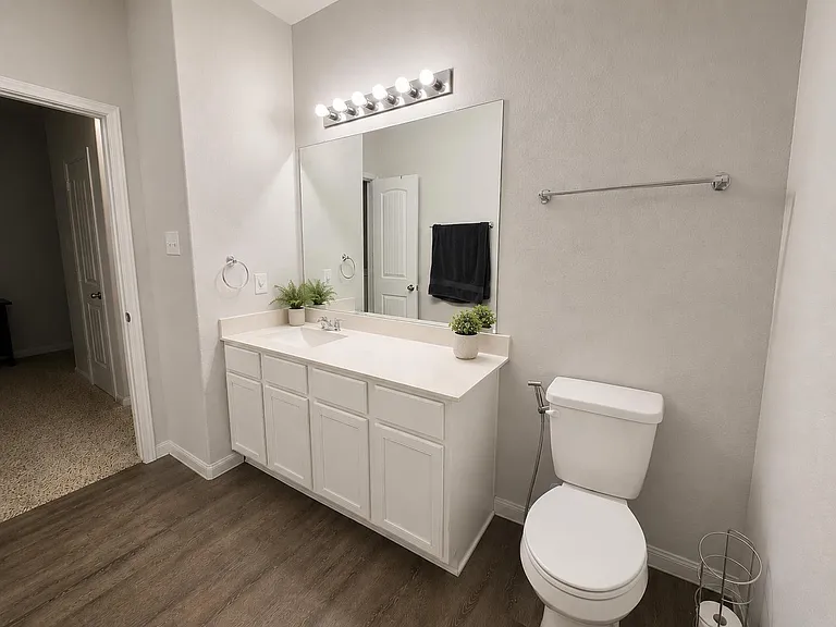 3910 Deledda Dr — Photo 10