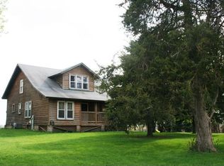 7916 Minnegan Rd, Waterman, IL 60556