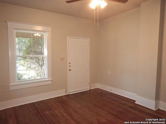 2nd image of 1119 W Kings Hwy