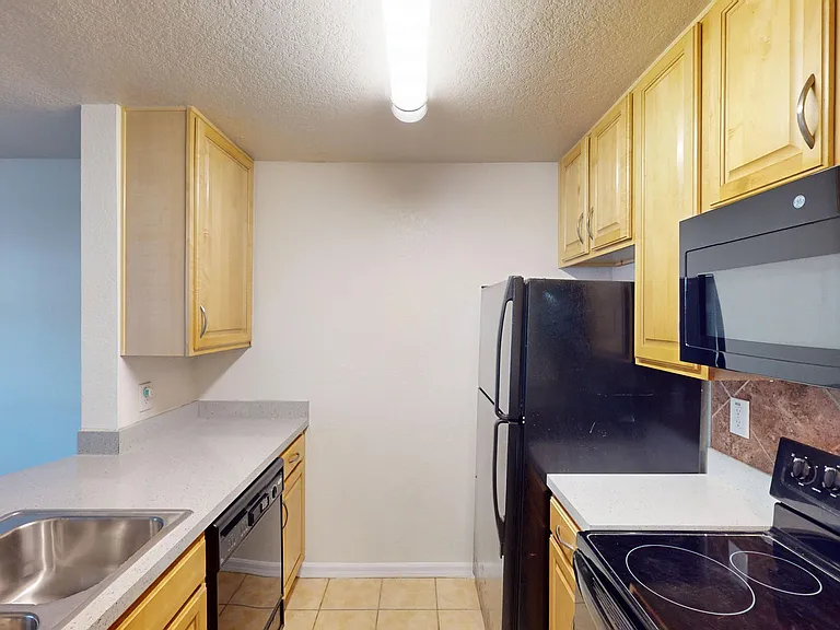 The Breyley Apartments — Photo 41