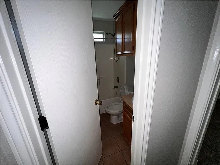 5801 Skylark Dr — Photo 7