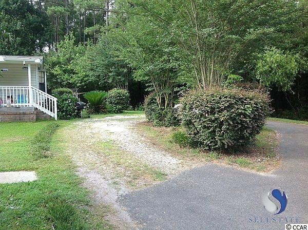 2nd image of 874 Camellia Ln