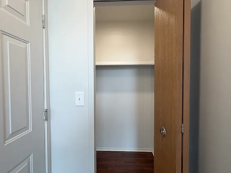 Prentiss Pointe Apartments — Photo 167