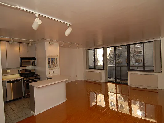 Sold by Sotheby's International Realty | media 11