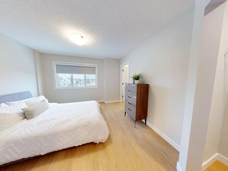 2035 Chalmers Way SW — Photo 16