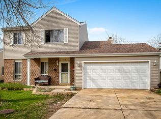 1319 Antigo Trl, Carol Stream, IL 60188