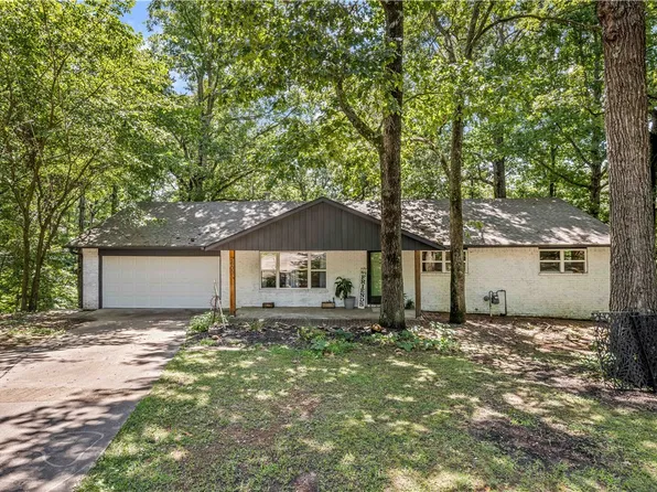 2600 E Pleasant Ln, Rogers, AR 72758