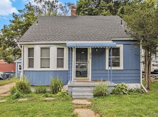 370 Riviera Ter, Waterford, MI 48328