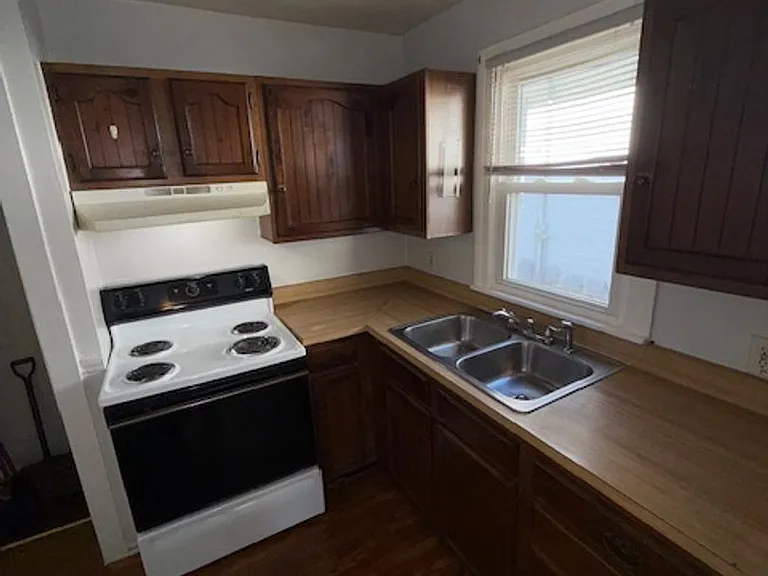 814 Taylor Ave — Photo 5