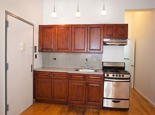 102 Macon St APT 2, Brooklyn, NY 11216