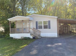 614 Sycamore Ln, Utica, NY 13502
