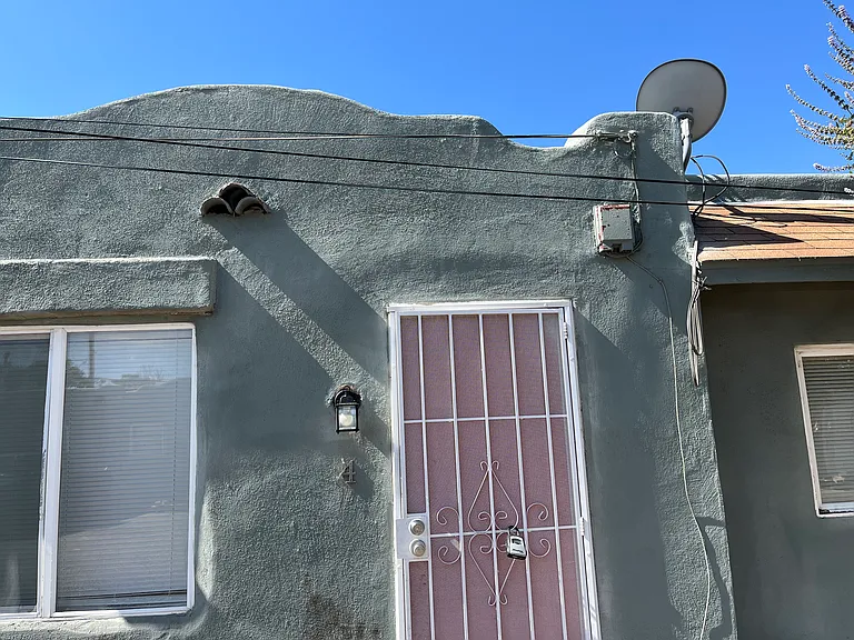 Updated 2 bed / 1 bath in the Near North Valley — Photo 2