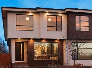2412 W 23rd St NW, Calgary, AB T2M 3Y2