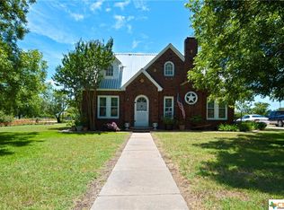 605 N 7th St, Lometa, TX 76853