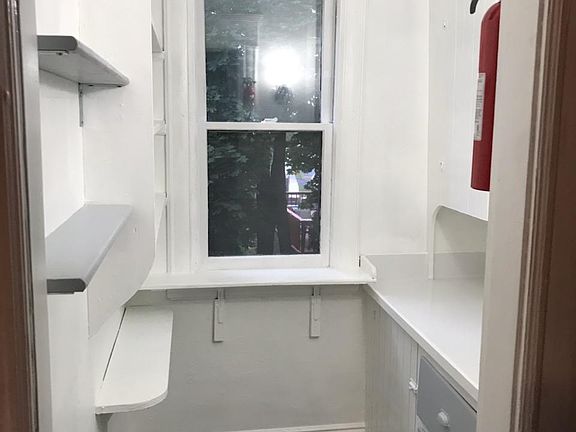 Kitchen pantry