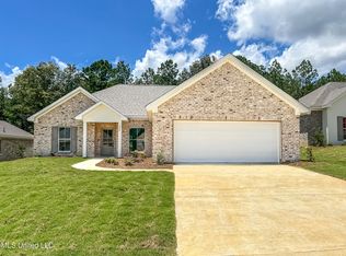 954 Riverside Ln, Pearl, MS 39208