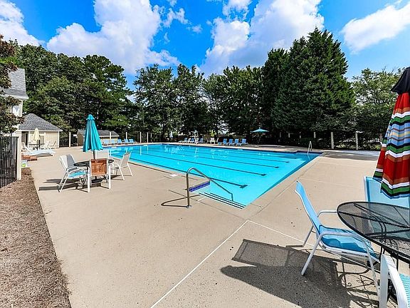 large pool & kiddie pool