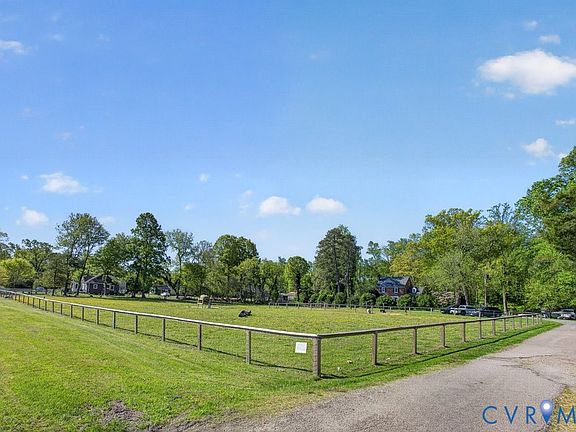 2nd image of 1703 New Market Rd