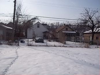 2nd image of 2705 Denver St
