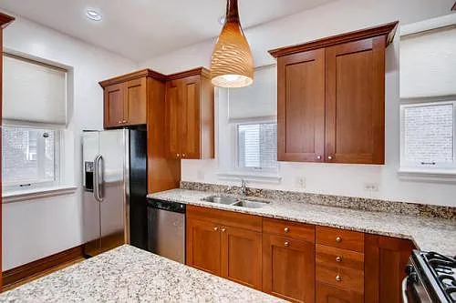 934 N Hoyne Ave #1R — Photo 4