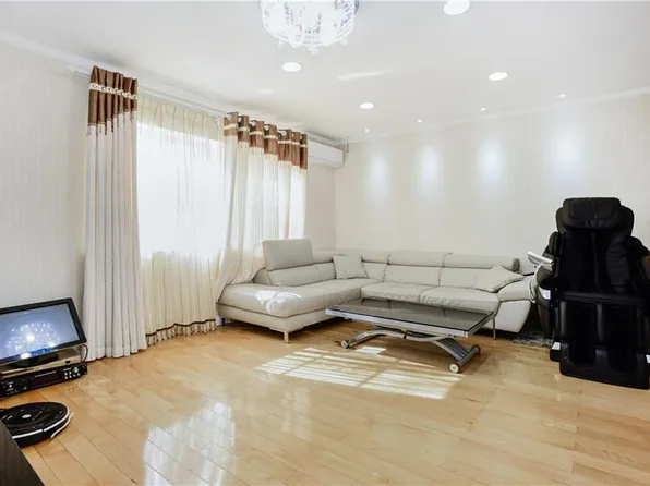 251 67th Street image 2 of 10