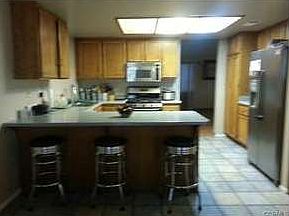 4th image of 475 Melbourne Ct