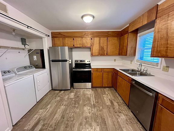 5th image of 602 Picadilly Sq