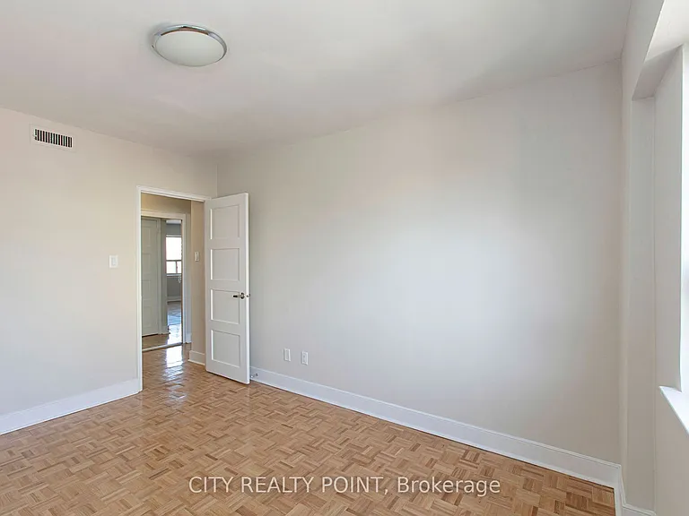 95 Lawton Blvd #405 — Photo 7