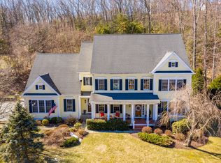 24 Wildwood Dr, Avon, CT 06001