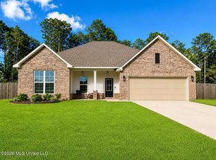 11456 Memphis Cir, Ocean Springs, MS 39564