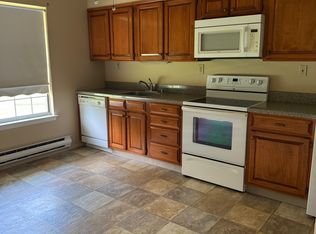 449 Arlington Dr #B, Ridge, NY 11961