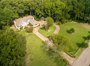1045 E Timberlake Dr, Cordova, TN 38018