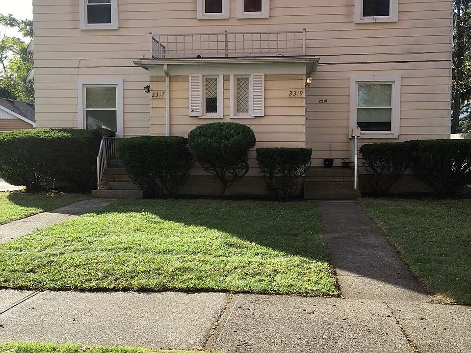 Clinton duplex