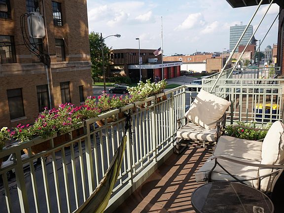 150 Sq Ft Balcony Facing West