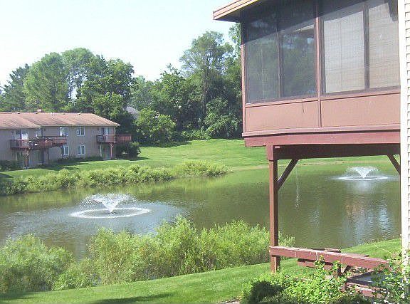 4th image of 4511 N Valley Dr NE
